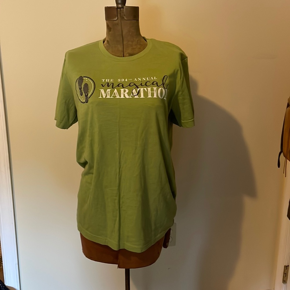 Rare Harry Potter 394th Annual Magical Marathon Shirt size M Accio